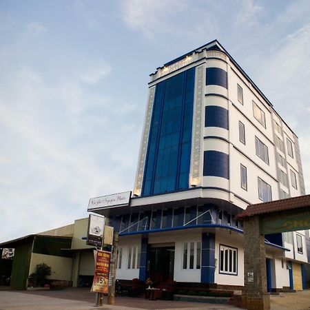 Hotel Nguyen Phuoc Pleiku Exterior foto